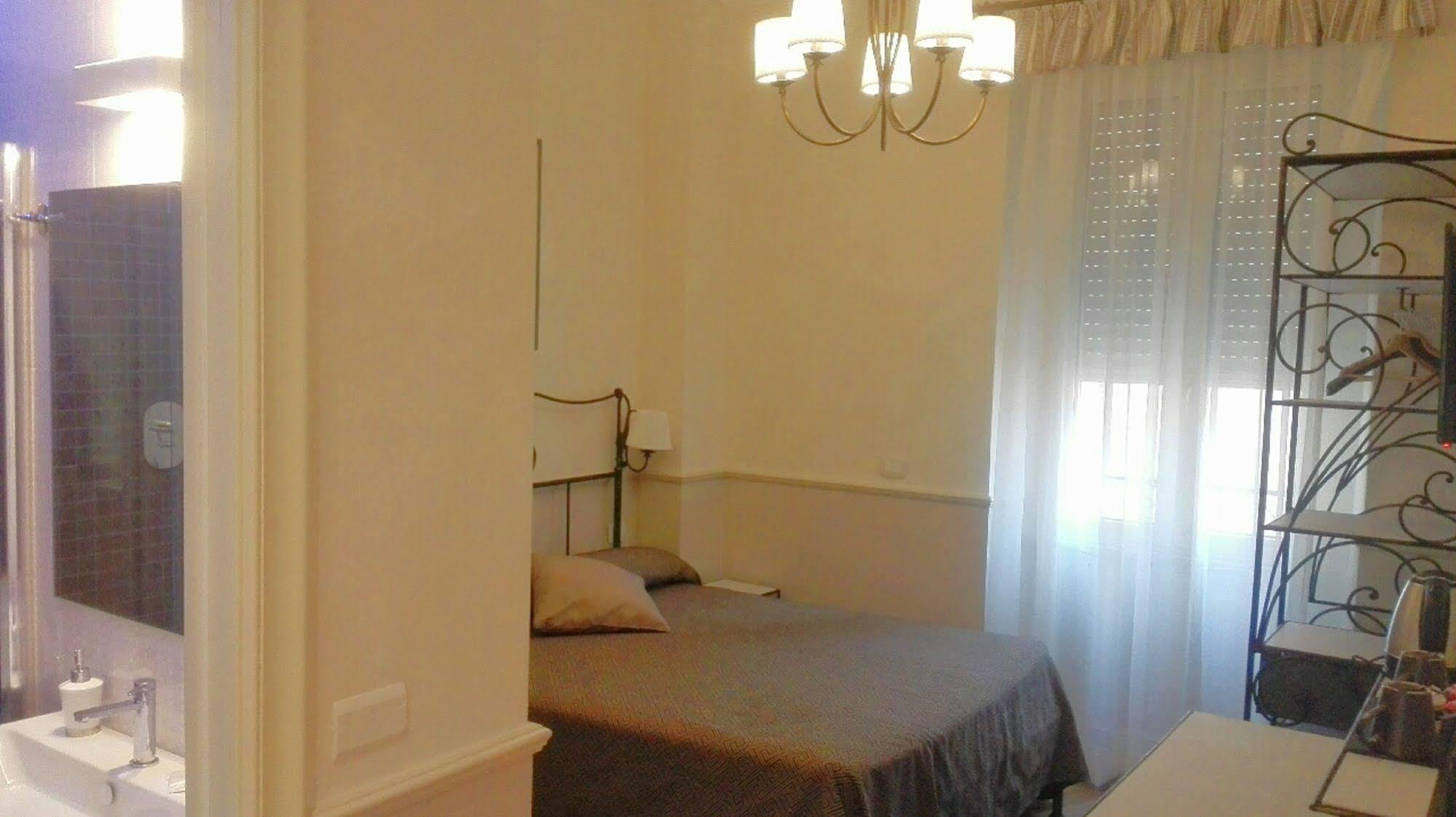 Residenza Cavallini ローマ エクステリア 写真