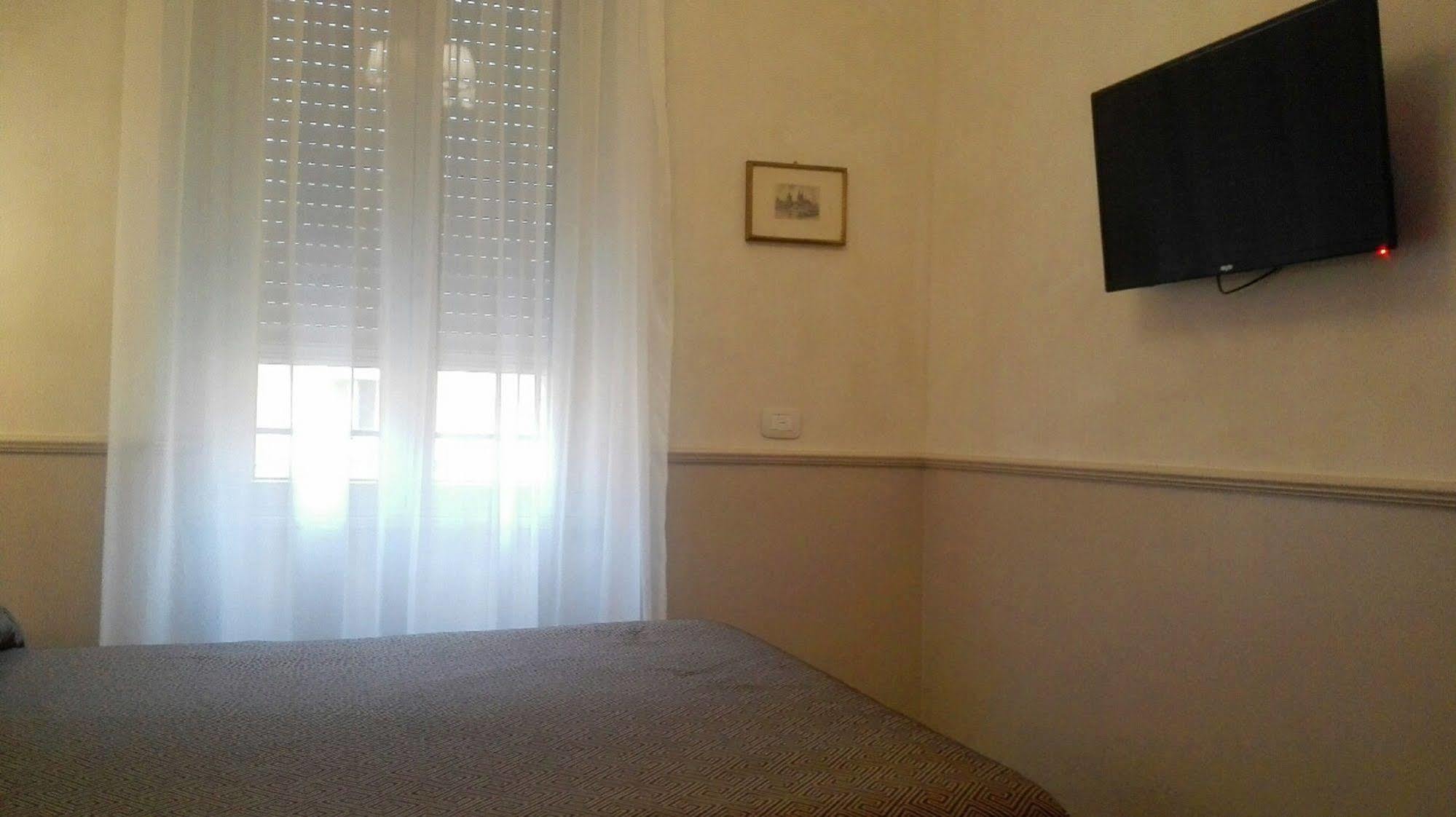 Residenza Cavallini ローマ エクステリア 写真