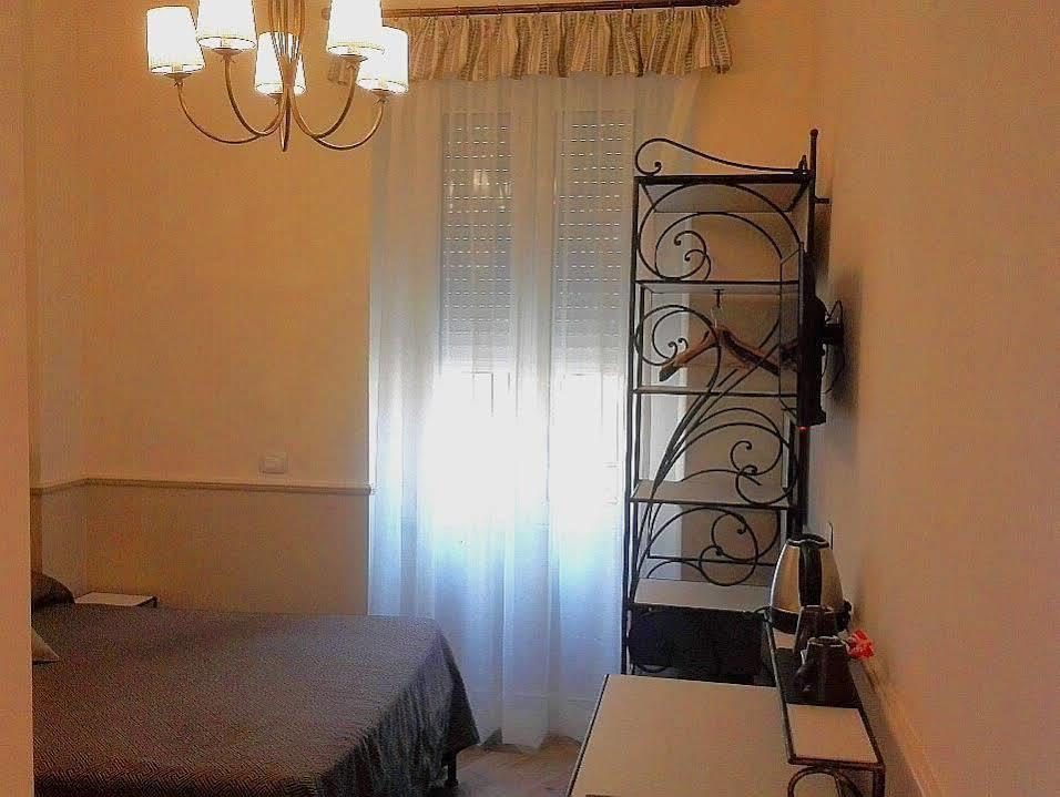 Residenza Cavallini ローマ エクステリア 写真